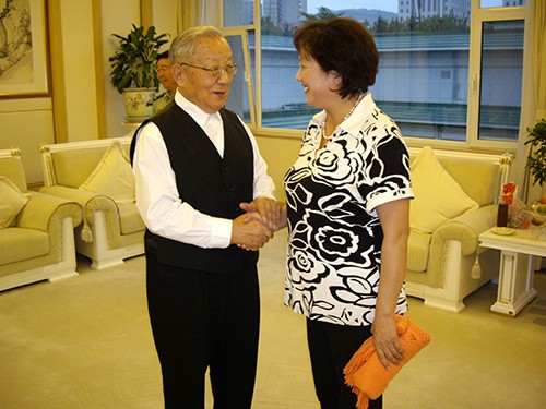 原中央军委副主席迟浩田亲切接见朱呈镕